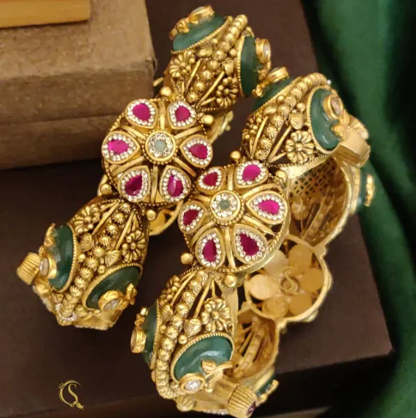 Royal Green Pink Kundan Floral Designer Kada Set