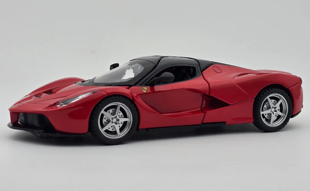Ferrari LaFerrari 1:24  diecast scale model car collectible | Assorted Colors