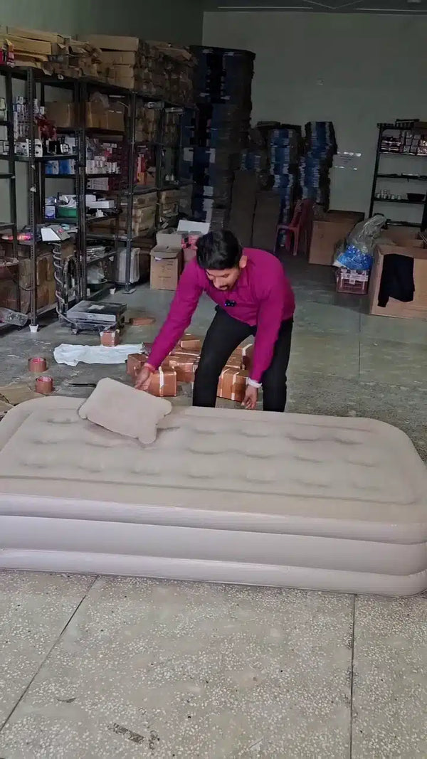 Ultimate Comfort Anywhere  – Foldable Air Bed with Built-In Pump