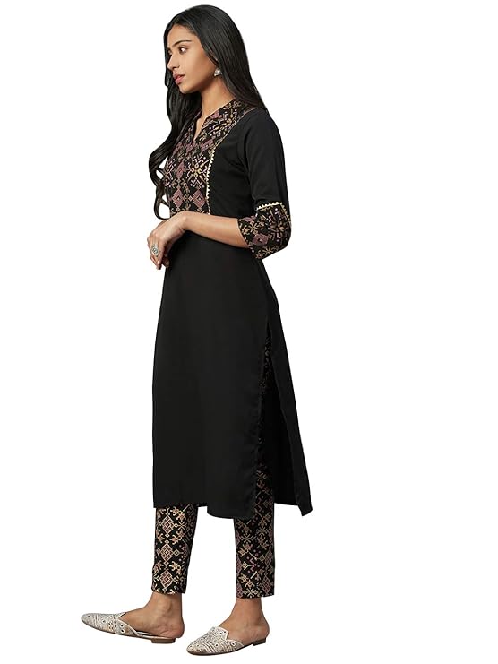 ZIYAA Women Women's Black Color Crepe Straight Kurta And Pant Set