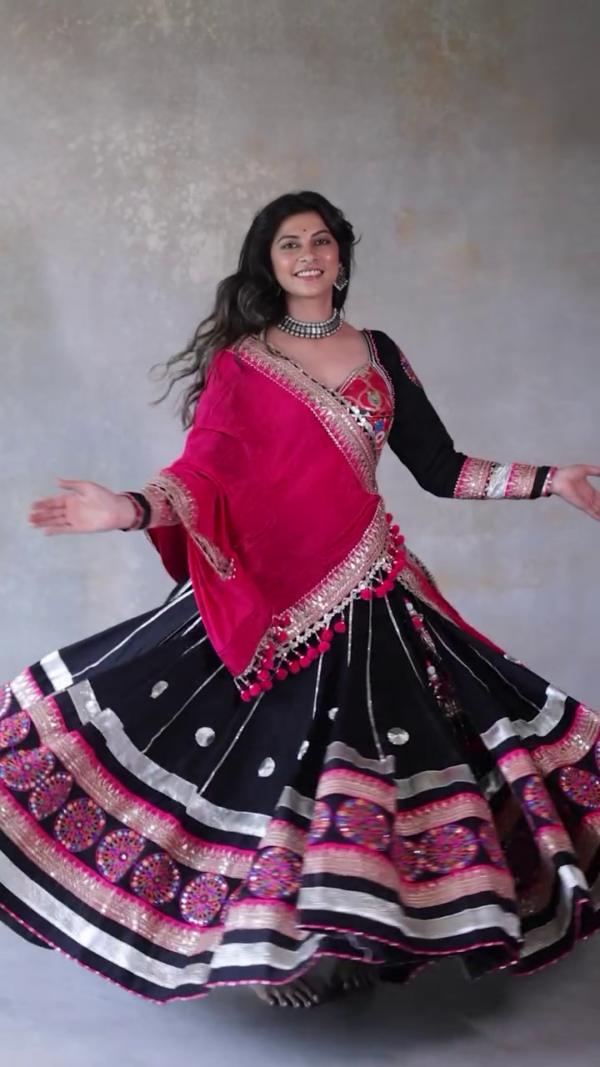 Traditional Black and Pink Mirror Work Navratri Lehenga Choli Set with Embroidered Blouse, Velvet Dupatta, and Flared Ghagra Featuring Multicolor Border Detailing for Festive Garba and Dandiya Nights