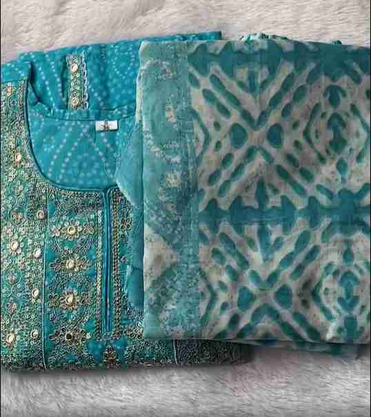 Chitrarekha Voguish Women Kurta Sets