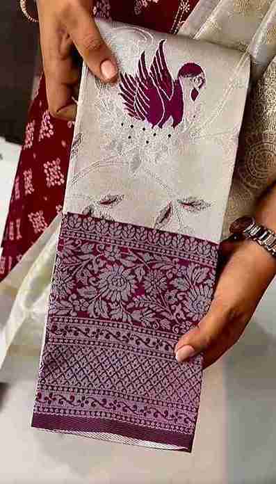 Kanjivaram Silk Swan Print Saree