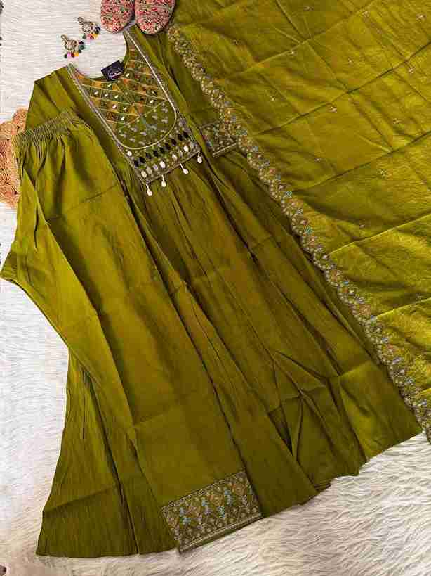 Embroidered Mirror Work Kurti Set Vibrant Ethnic Elegance