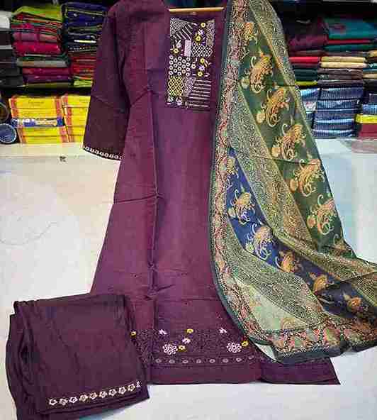 Women's Casual Embroidered Plus Size Kurtis