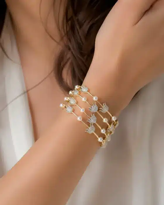 Women's Swan Design Pearl Kada Bracelet